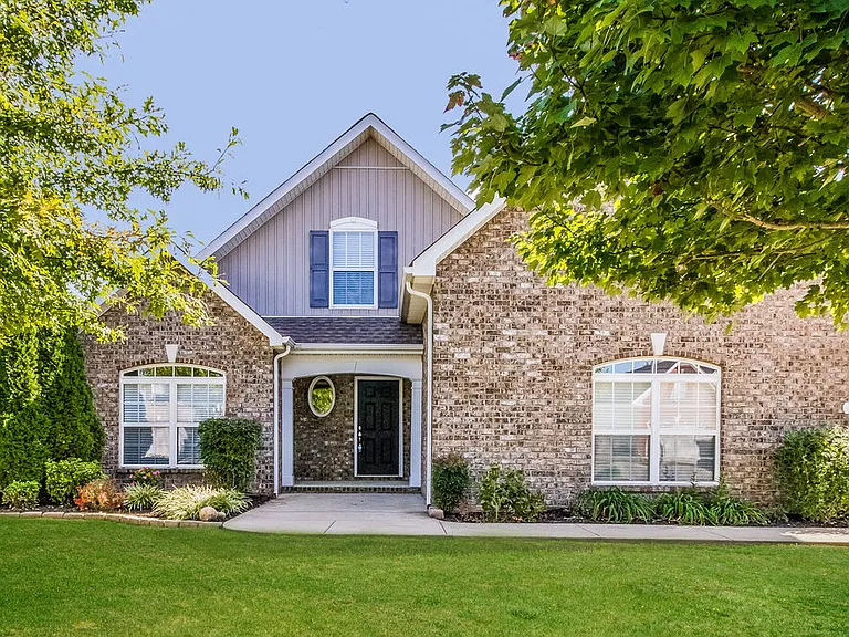 1511 Antebellum Dr — Photo 1