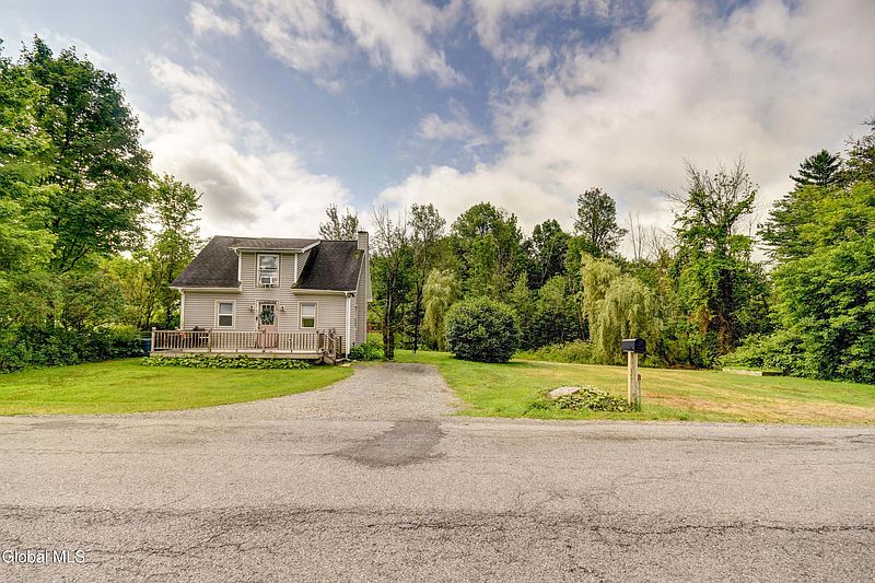 2nd image of 270 Berry Rd