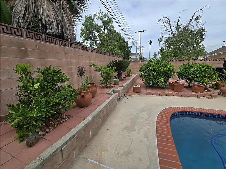 6683 Gross Ave — Photo 39