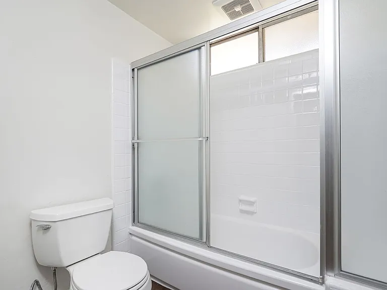 1132 Rosedale Ave — Photo 13