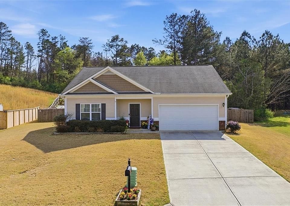 1st image of 329 Arbor Cir
