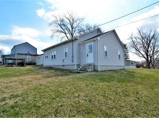 206 S 4th St, Francisco, IN 47649