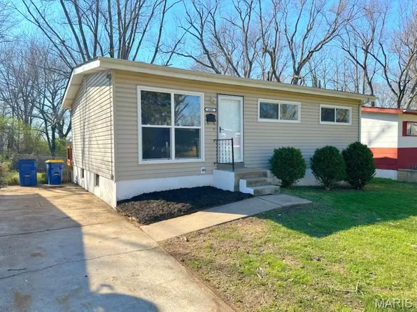 4005 Cranberry Ln, Saint Louis, MO 63121