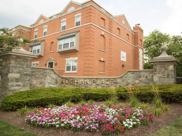 3615 38th St NW APT 203, Washington, DC 20016
