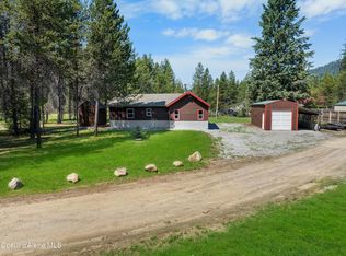 80 Zodiac Ln, Nordman, ID 83848