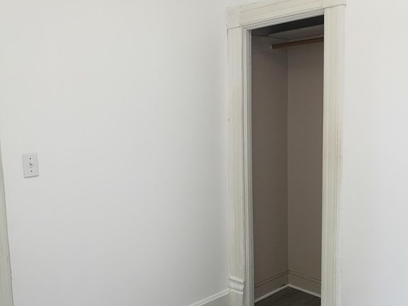 4th image of 3520 S Emerald Ave APT 3