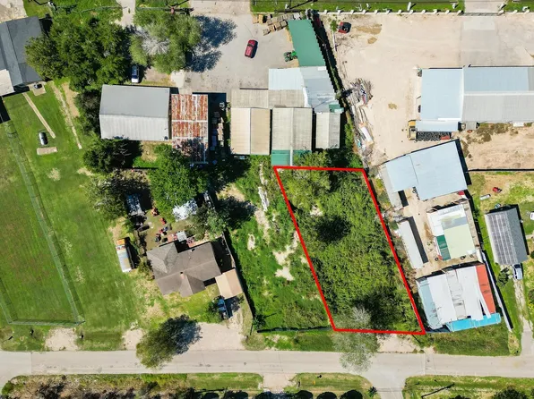 4630 Fair Hill Ave, Fresno, TX 77545