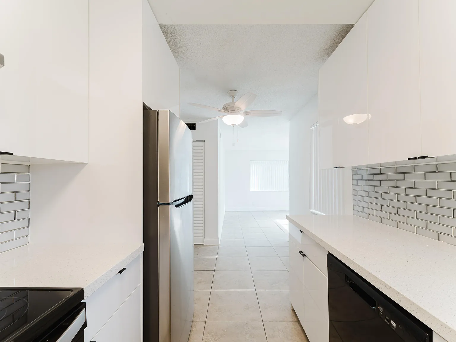 1220 NW 16th Ave — Photo 4