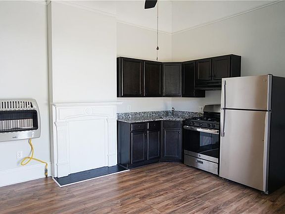 4th image of 439 Homer St Unit A