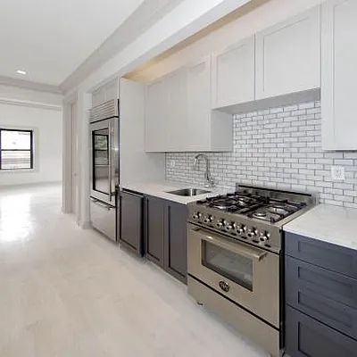 Rented by Icon Realty Management | media 2