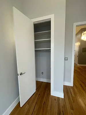 Rented by Greenrock Management | media 47