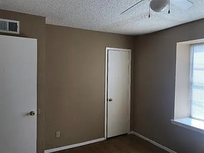 1004 Park St — Photo 6