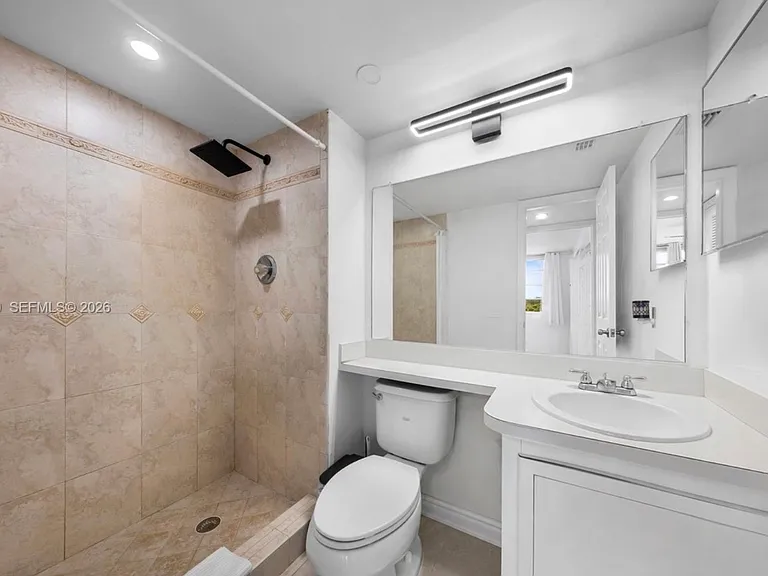3001 W Rolling Hills Cir #612 — Photo 3