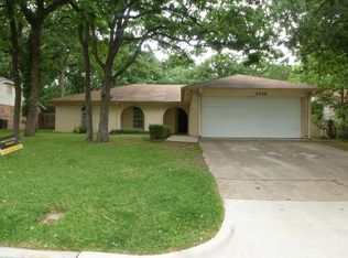 3700 French Wood Dr, Arlington, TX 76016