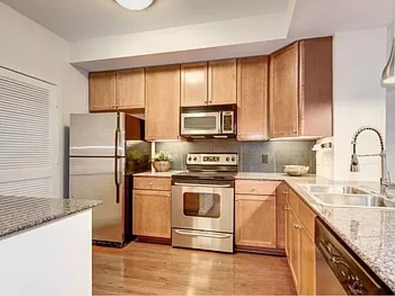 4th image of 400 Massachusetts Ave NW APT 415
