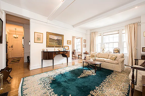 Sold by Avenues Real Estate | media 12