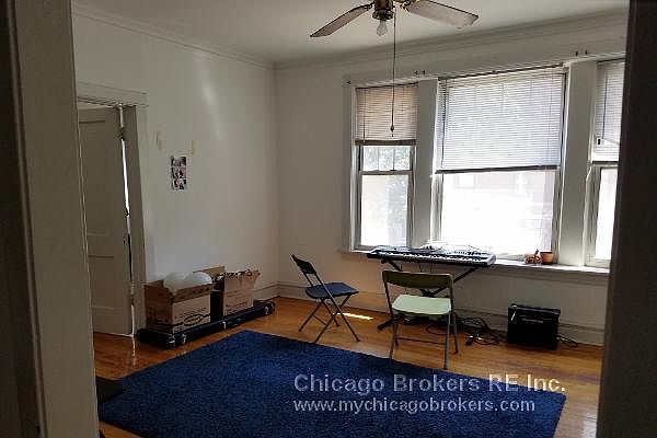 2nd image of 504 W Belden Ave APT 1