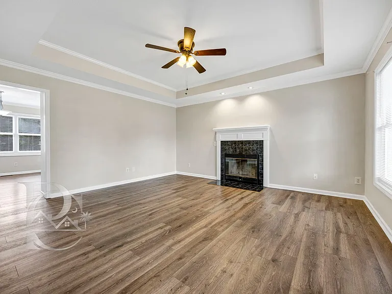 232 Autumnview Ct — Photo 8