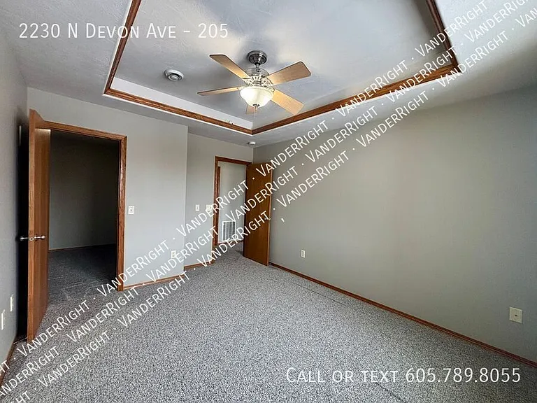 2230 N Devon Ave #205 — Photo 7