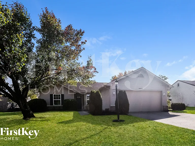 20839 Summitt Rd — Photo 2