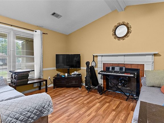 3rd image of 6410 Plantation Ct