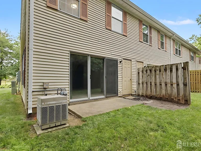 23 Morgan Pl — Photo 32