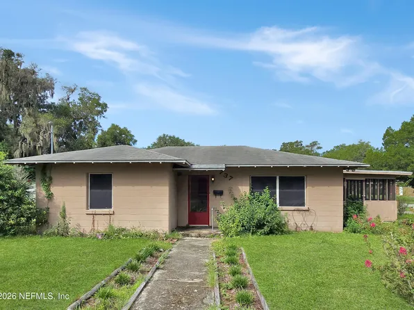 737 N PINE Avenue, Green Cove Springs, FL 32043