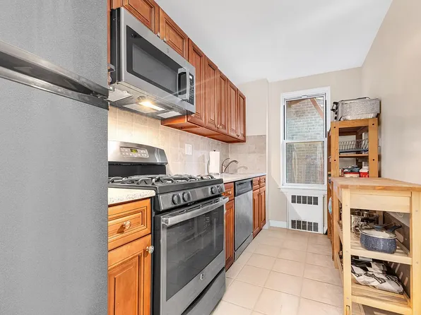 67-07 Yellowstone Blvd #3H, Forest Hills, NY 11375