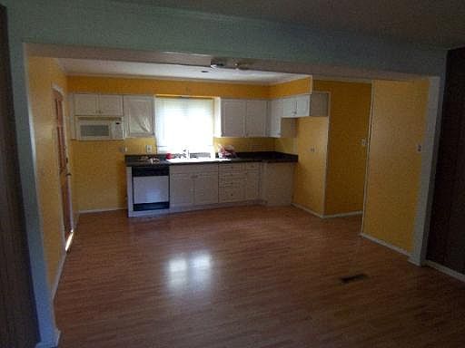 5th image of 12151 Lawndale Ave