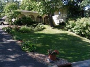 805 Windemere Curv N, Plymouth, MN 55441