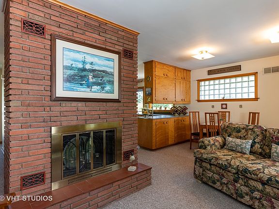 4th image of 324 Woodland Dr