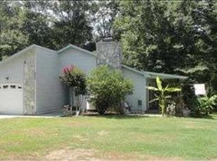 858 Mill River Rd, Jacksonville, NC 28540