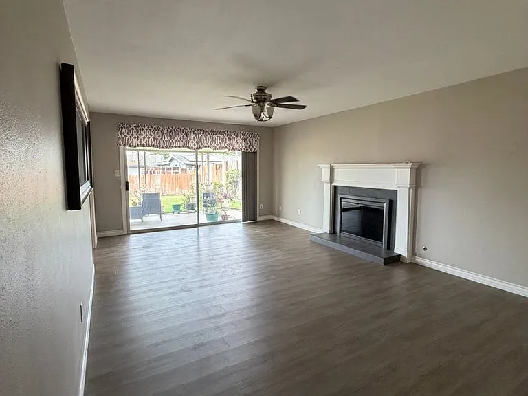 4301 Skye Dr — Photo 8
