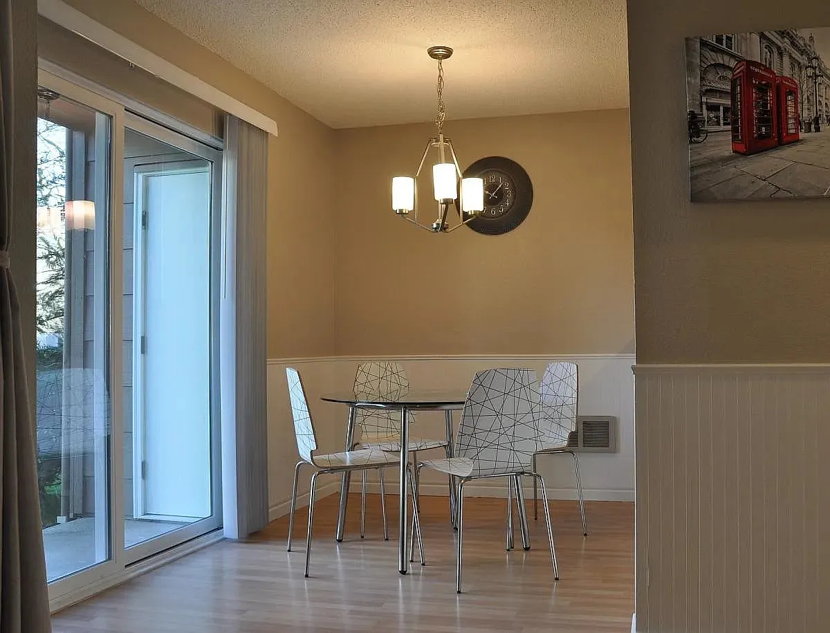 2 bed, 942 sqft, $2,375 — Photo 4