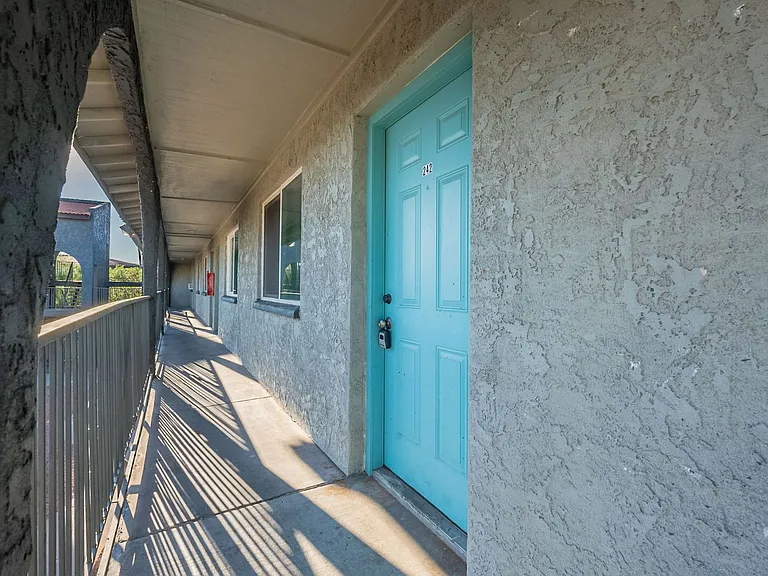 3222 W Indian School Rd — Photo 60