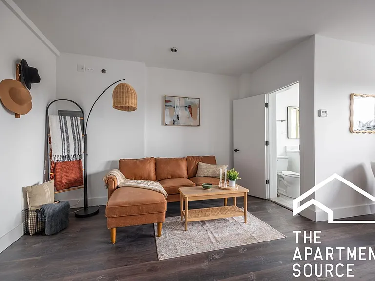 1505 W Hollywood Ave #306 — Photo 10