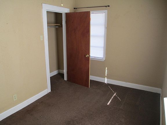 3rd image of 2611 N Shannon St