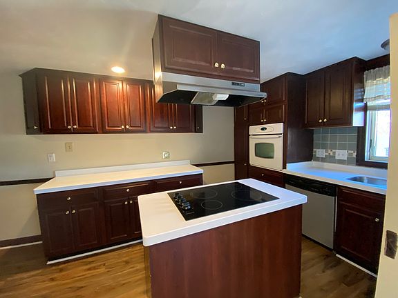 3rd image of 179 W Main St #3