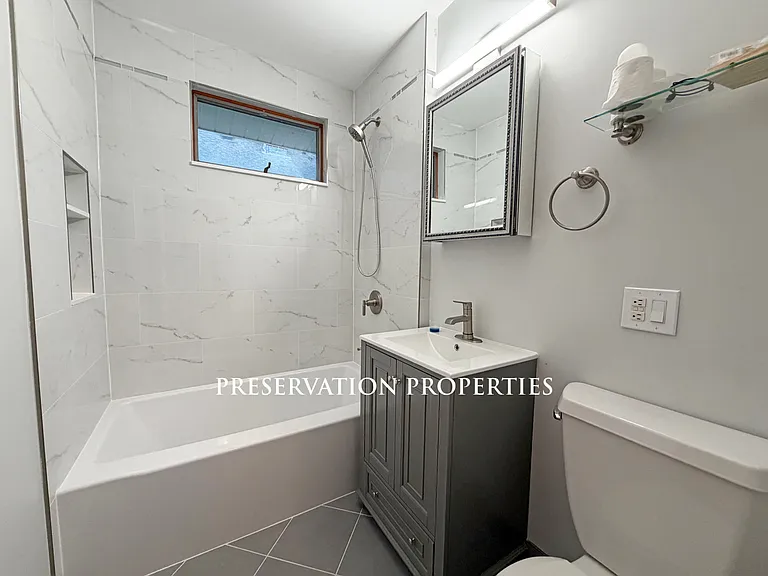 21 Milton Ave — Photo 6