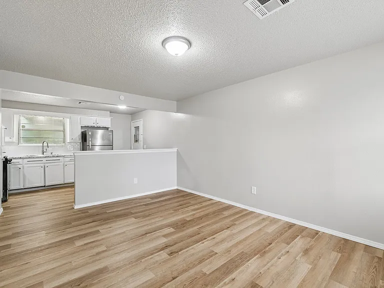 3133 Greenbrier Ter — Photo 3