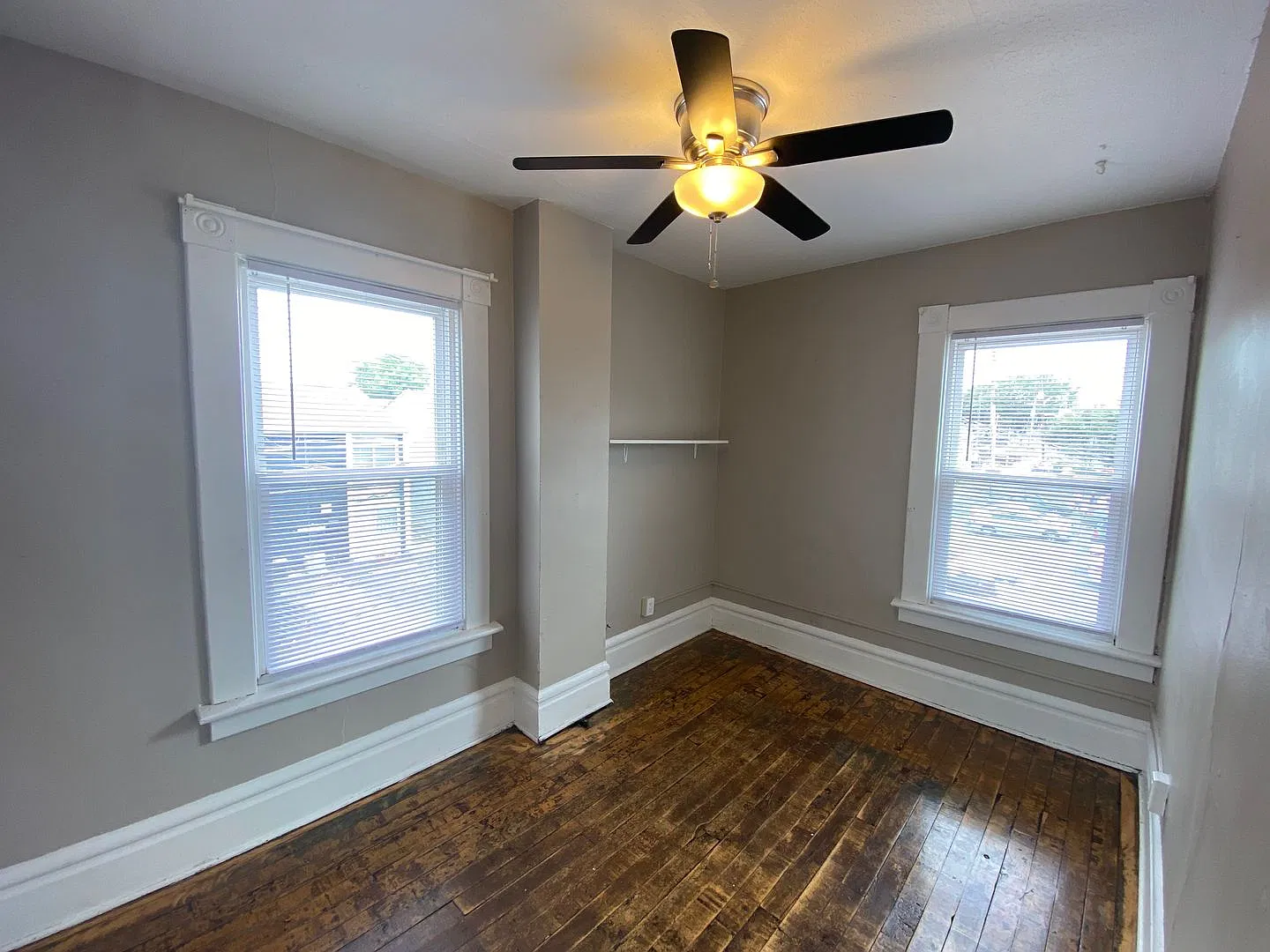 Hunter Ave 1444-1446 MLR (LH2) — Photo 4