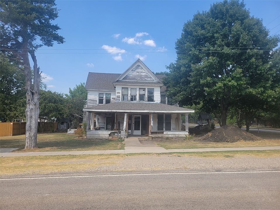 1st image of 326 E Grand St