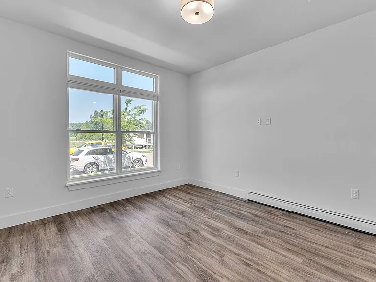 121 Shea Dr — Photo 40