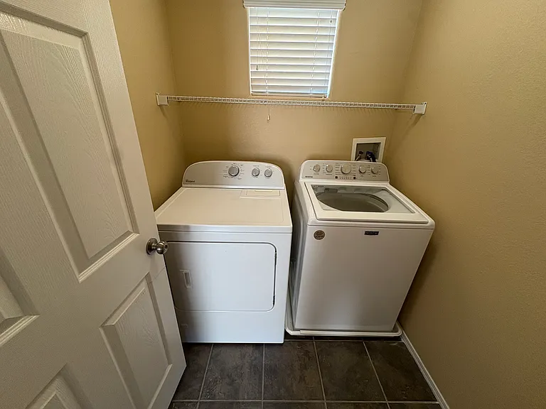 4725 Portola Vista Ave — Photo 36
