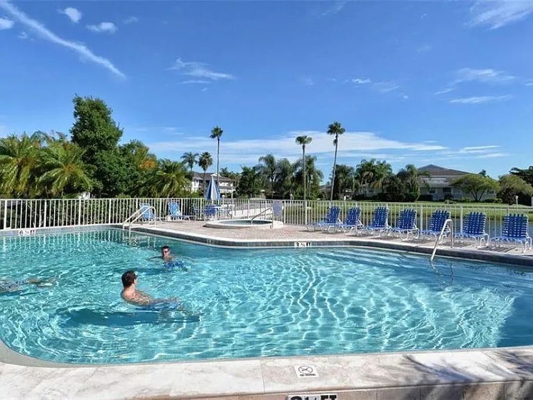 This heated pool and hot tub are a quick walk from the condo. Outdoor shower and indoor his and hers changing areas. Bathrooms are in the fenced in area around the pool. Lots of seating around the pool. Bar-b-que grill upon request.
