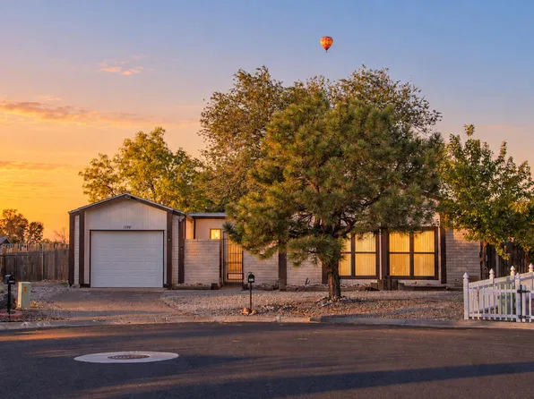 1390 Ponderosa Ct SE, Rio Rancho, NM 87124