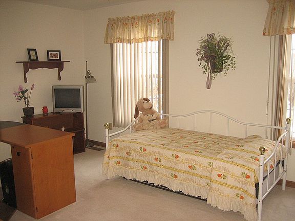 3rd image of 3059 Dogwood Ct