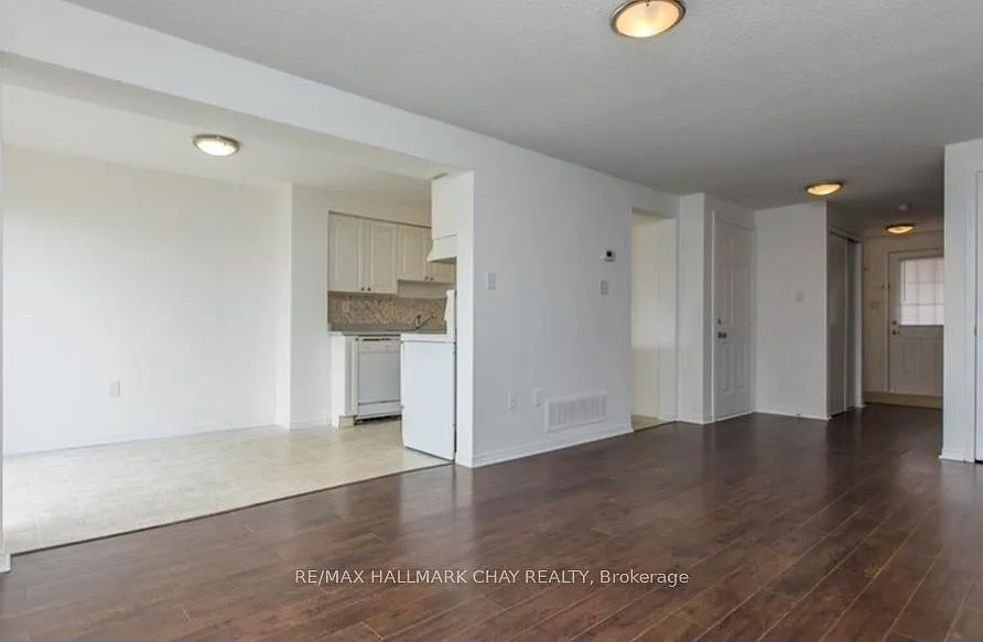 3 bed, $2,450 — Photo 3