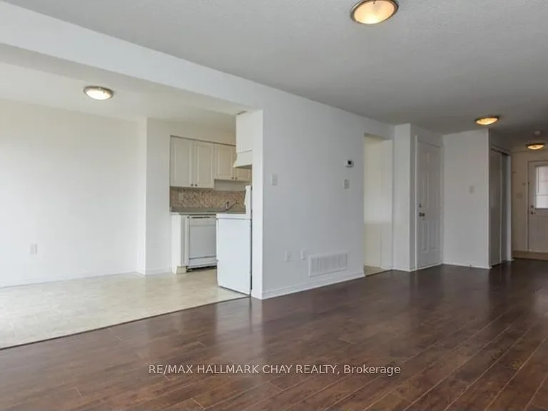 361 Dunsmore Ln — Photo 3
