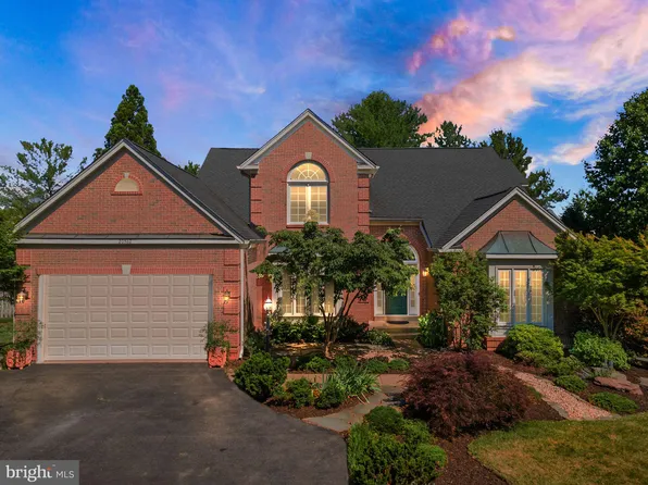 20562 Overton Ct, Sterling, VA 20165